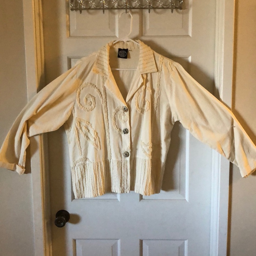 Women Long Sleeved 100% Cotton Jacket